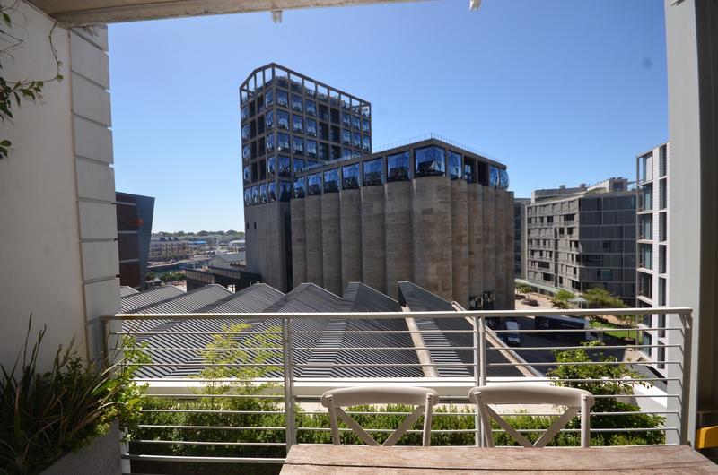 To Let 2 Bedroom Property for Rent in Waterfront Western Cape